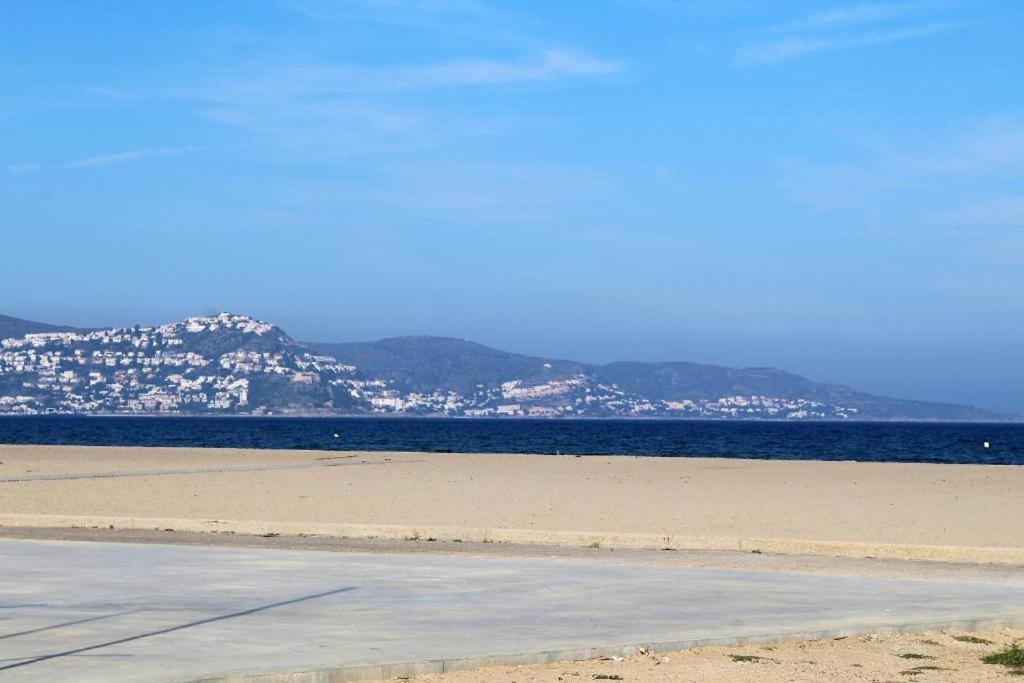 Vista Al Mar, Wifi, Centro Apartment Empuriabrava Luaran gambar